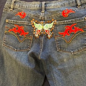 Beautiful jeans! A must see!!